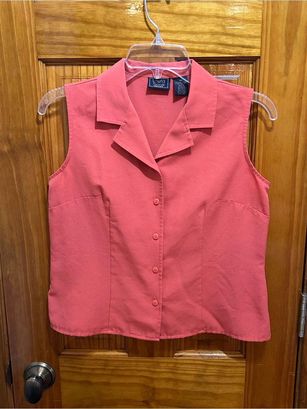 Laura Scott Orange Button Down Sleeveless Blouse
Ladies Small 4 - 6 Petite
Pit t